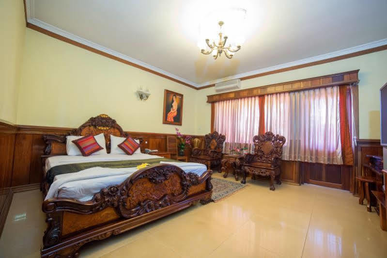 Banan Hotel Battambang Ngoại thất bức ảnh
